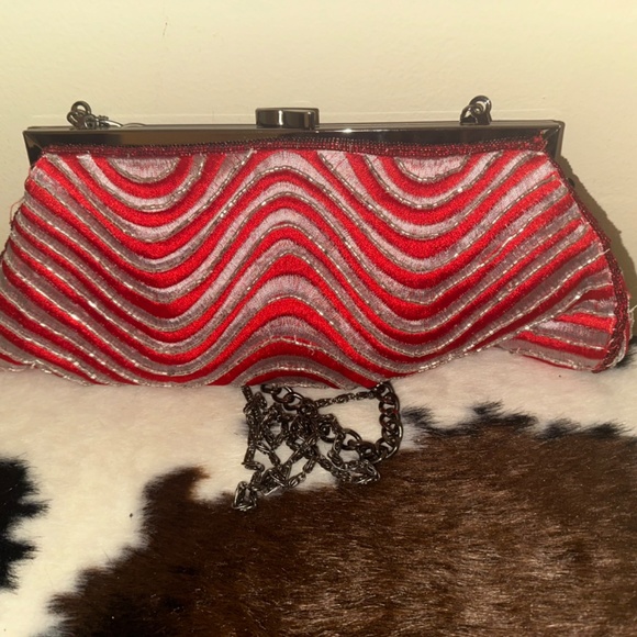 Red & White Embellished Handbag with shoulder chains and hand chains - Picture 2 of 8